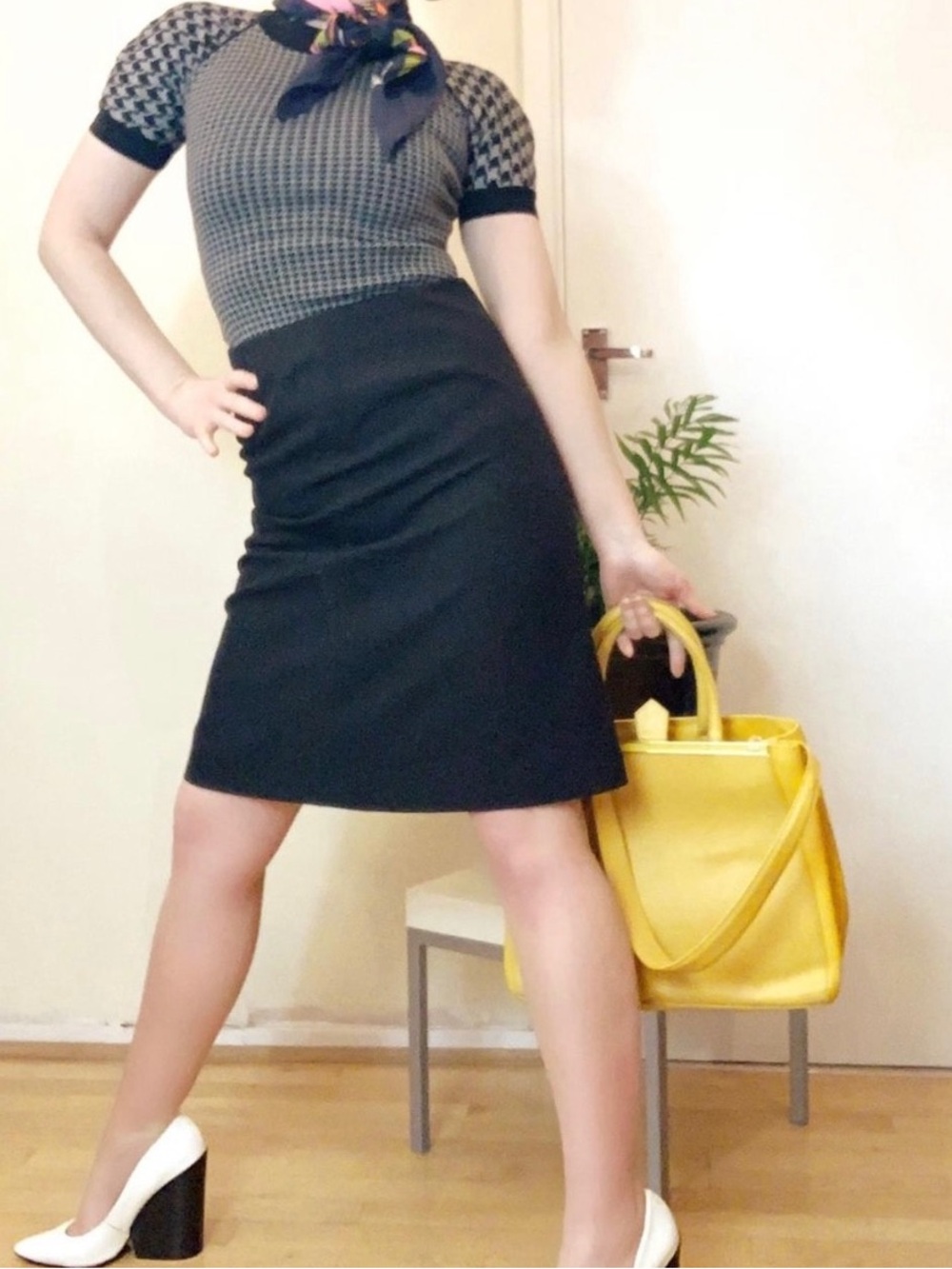 Prada Classic Black Pencil Skirt size IT 38 US XS